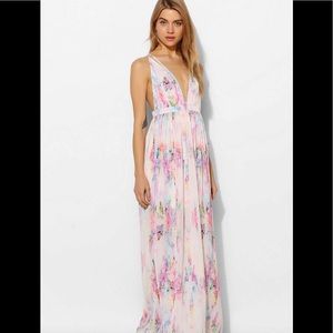 Oh my love strapped plunge maxi dress
